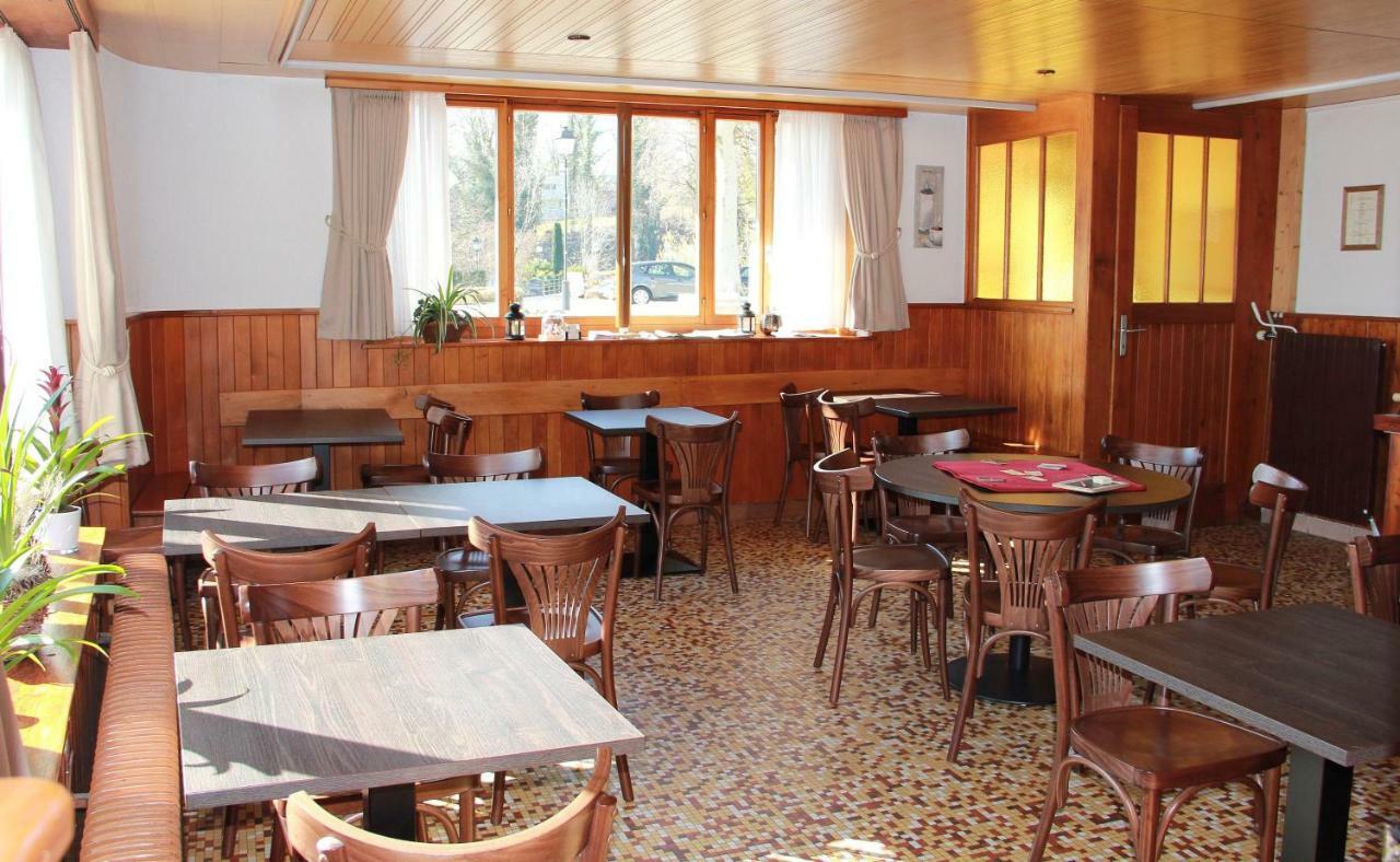 Hôtel Restaurant La Croix Verte Vich Extérieur photo